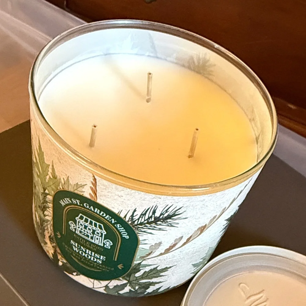 Bath & Body Works Sunrise Woods Candle with Green and Cream Design - Picture 2 of 3